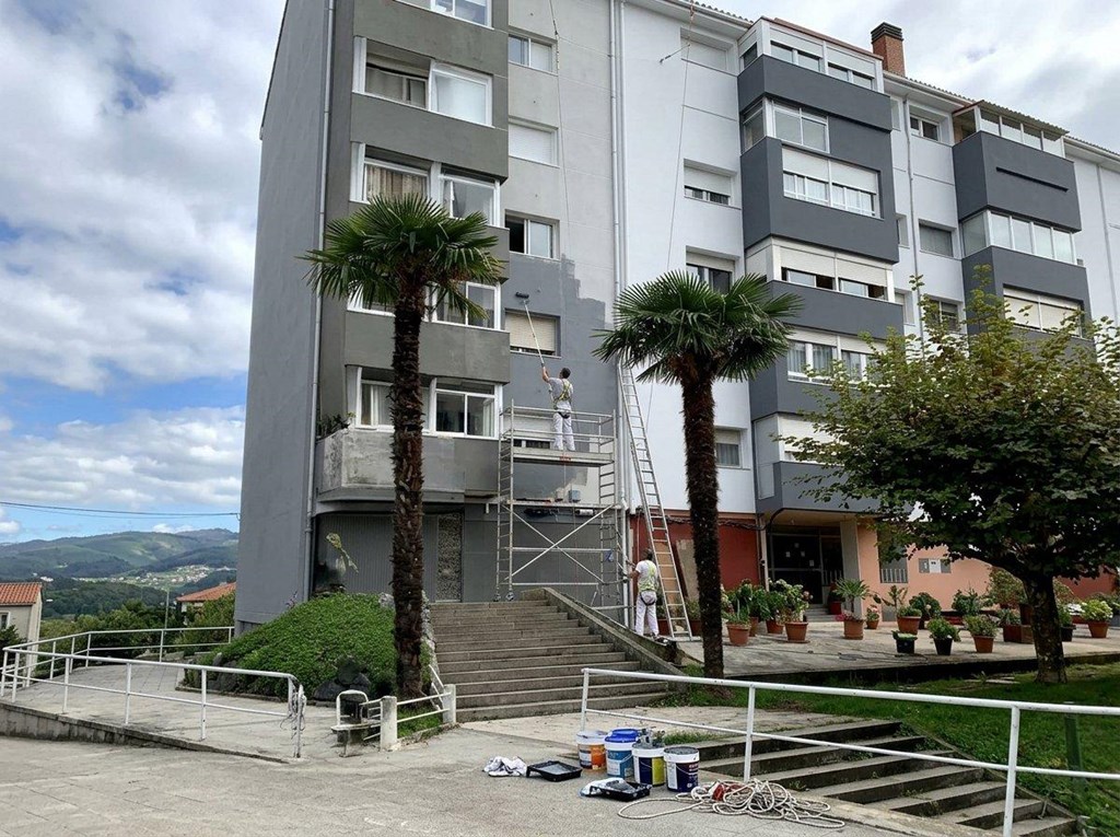 Foto 1 Pintura de fachadas en Vigo: protección y estética duradera